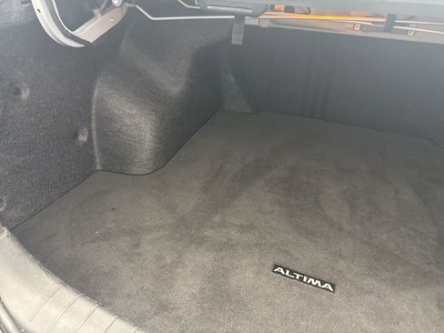 Used 2024 Nissan Altima 2.5 SV image 37