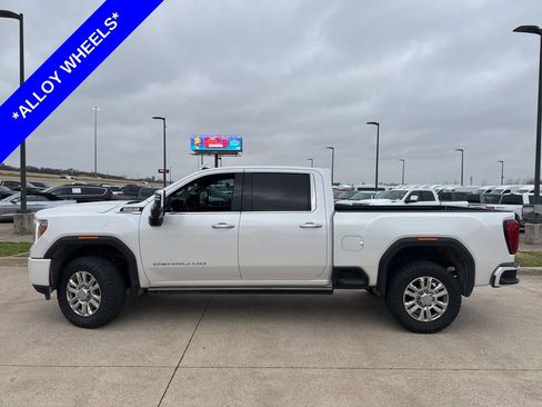 Used 2023 GMC Sierra 2500 Denali w/ Denali Ultimate Package image 3