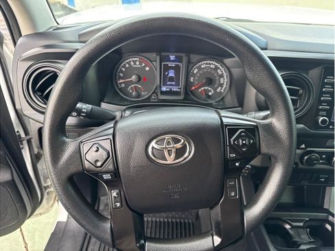 Used 2022 Toyota Tacoma SR AWD/4WD image 28