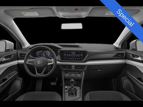 Used 2024 Volkswagen Taos SE image 27
