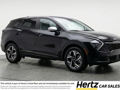 Used 2025 Kia Sportage LX image 1
