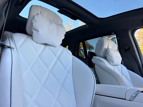 New 2025 Mercedes-Benz Maybach EQS 680 4MATIC image 14