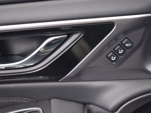 Certified 2025 Subaru Outback Limited XT image 27