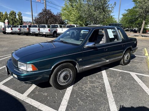 Used 1993 Chrysler LeBaron Landau FWD image 2