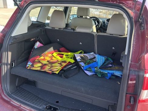 Used 2017 Ford C-MAX Energi SE w/ Equipment Group 402A image 10