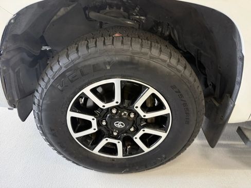 Used 2019 Toyota Tundra Limited w/ Limited Premium Package AWD/4WD image 42