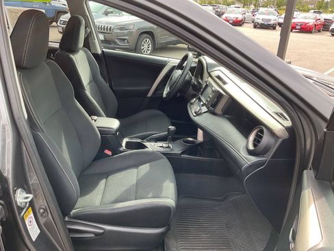 Used 2014 Toyota RAV4 XLE AWD/4WD image 34