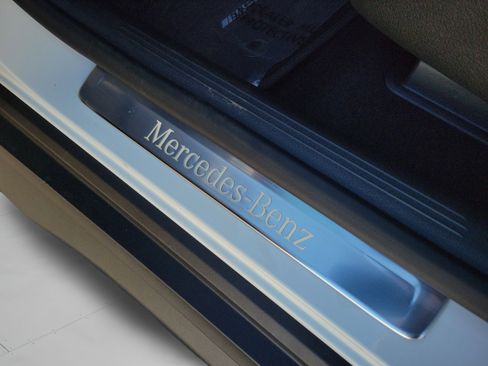 Used 2026 Mercedes-Benz GLC 300 image 33