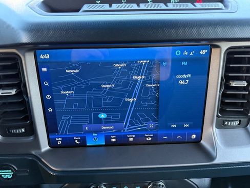 Used 2023 Ford Bronco Outer Banks w/ Sasquatch Package image 17