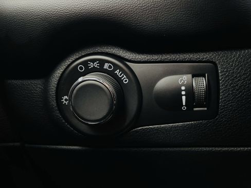 Used 2025 Dodge Durango GT AWD/4WD image 55
