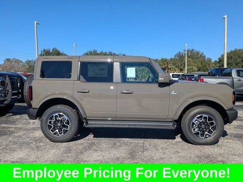 New 2025 Ford Bronco Outer Banks AWD/4WD image 4