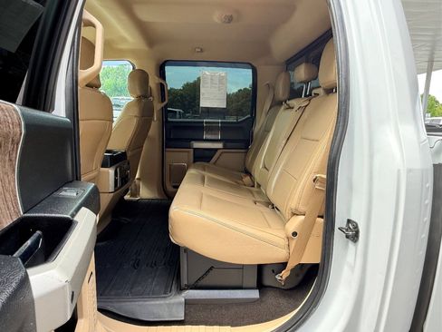Used 2018 Ford F250 Lariat w/ Lariat Ultimate Package AWD/4WD image 34