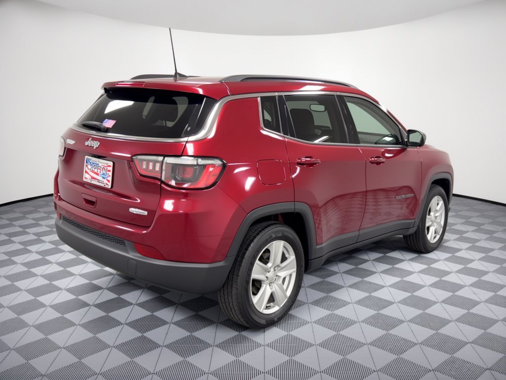 Used 2022 Jeep Compass Latitude FWD image 9
