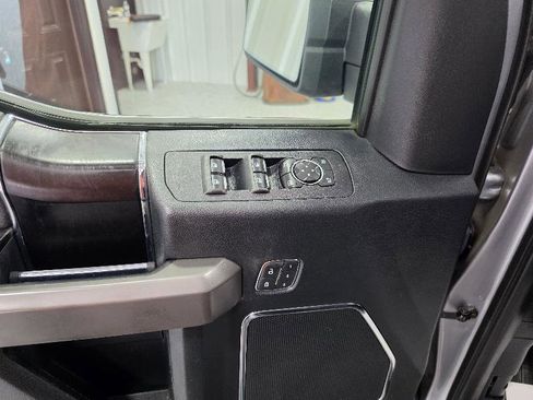 Used 2020 Ford F150 Platinum RWD image 13