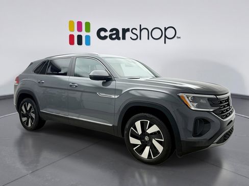 Used 2025 Volkswagen Atlas Cross Sport SEL image 7