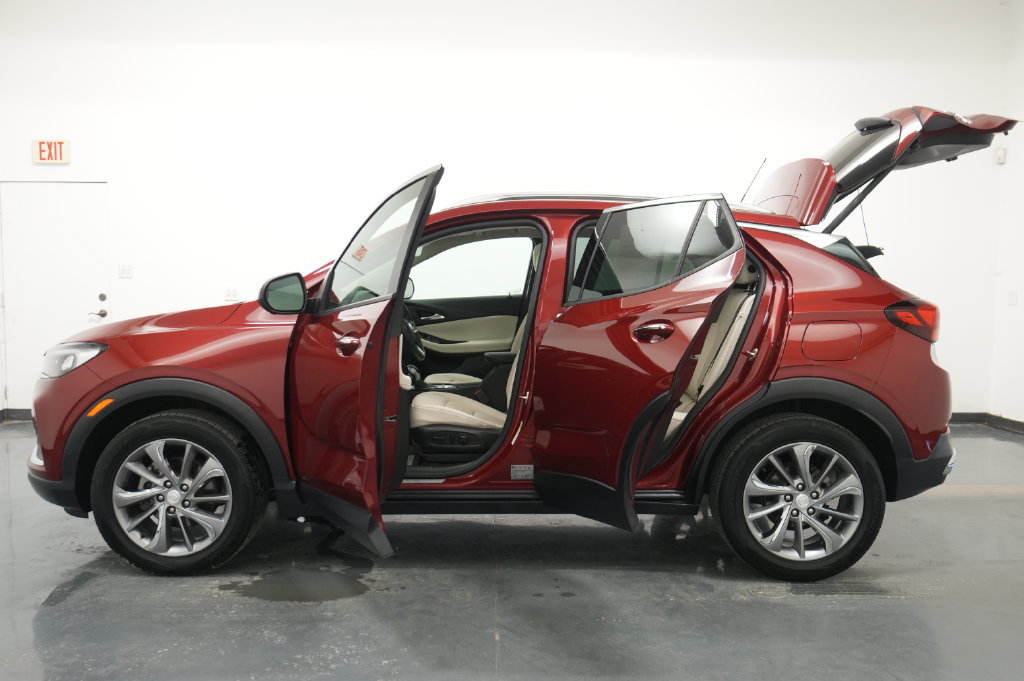 Used 2020 Buick Encore GX Essence w/ Experience Buick Package AWD/4WD image 28