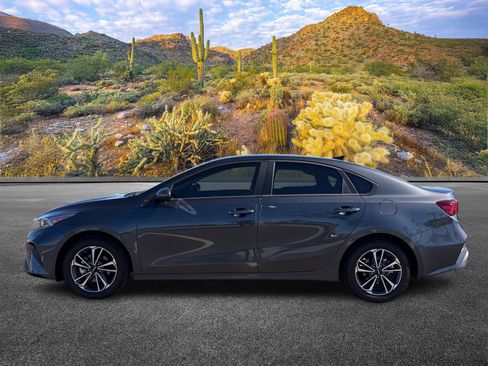 Certified 2024 Kia Forte LXS w/ LXS Technology Package image 7