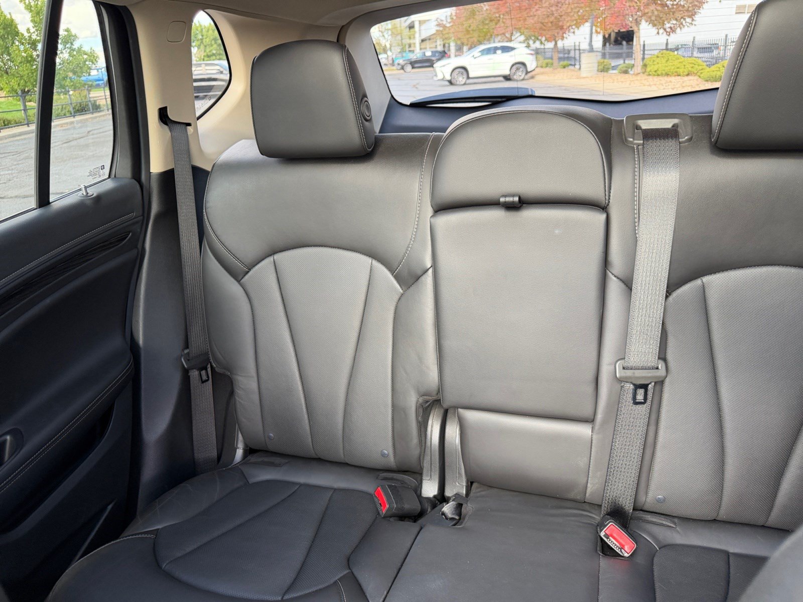 Used 2018 Buick Envision Premium w/ Driver Confidence Package AWD/4WD image 18