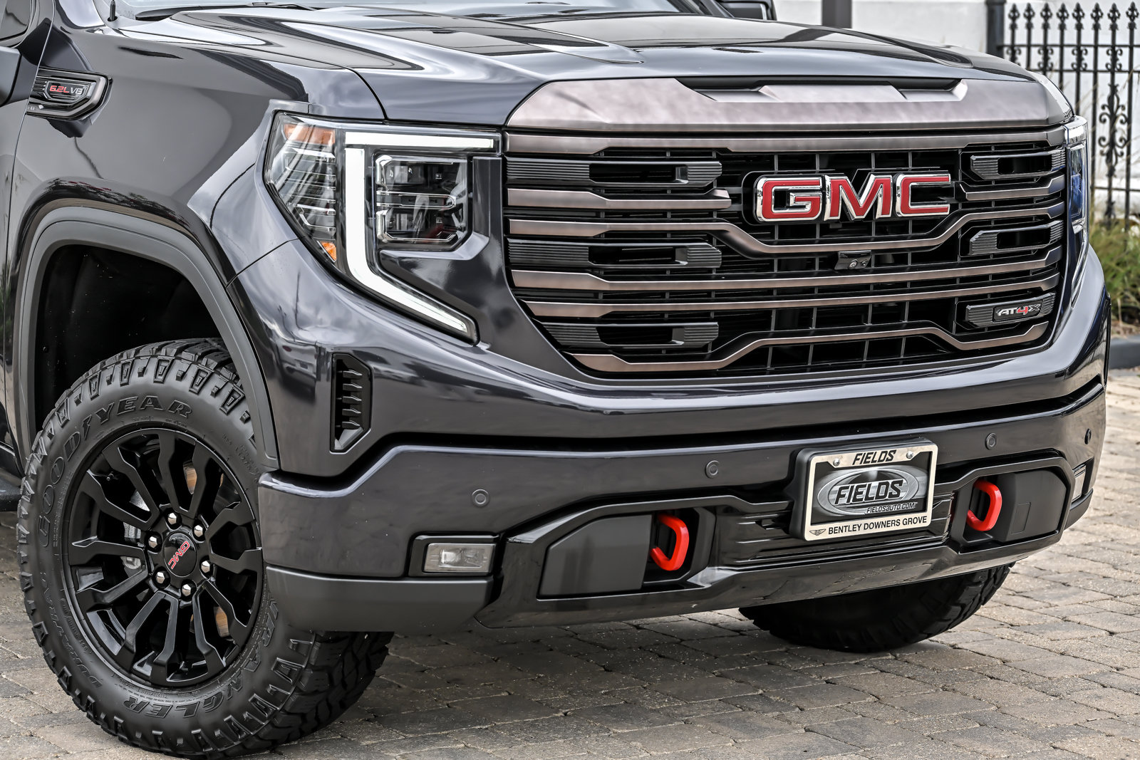 Used 2022 GMC Sierra 1500 AT4X AWD/4WD image 8