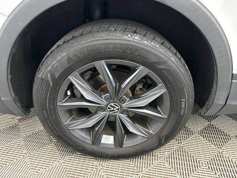 Used 2023 Volkswagen Tiguan SE FWD image 18