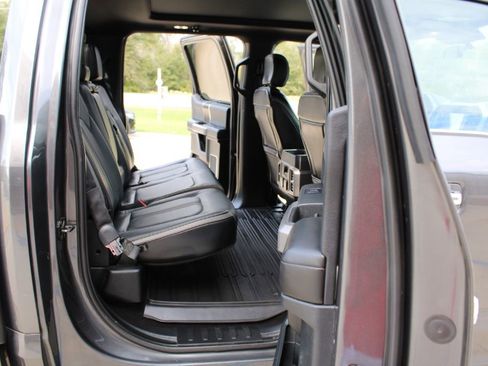 Used 2019 Ford F150 Platinum w/ Equipment Group 701A Luxury image 14