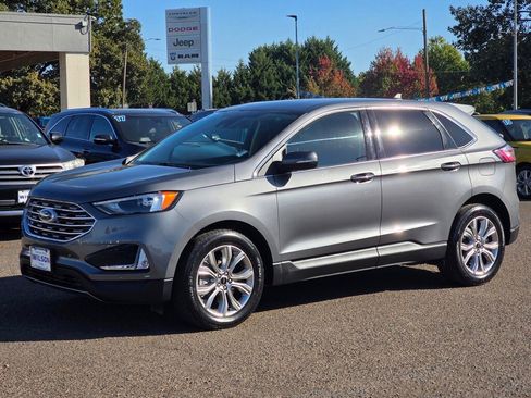 Used 2024 Ford Edge Titanium image 33