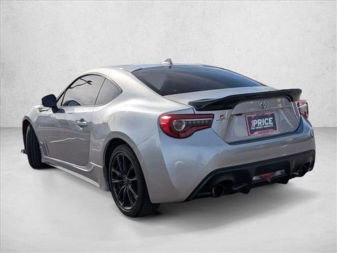 Used 2018 Toyota 86 image 7