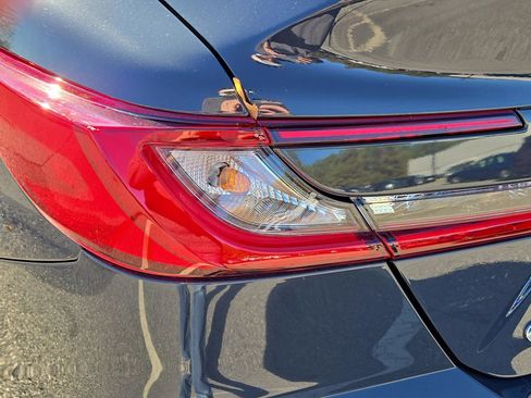 Used 2025 Toyota Camry SE image 27