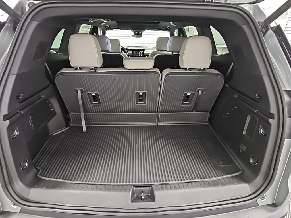 New 2026 GMC Acadia Elevation w/ Black Edition FWD image 36