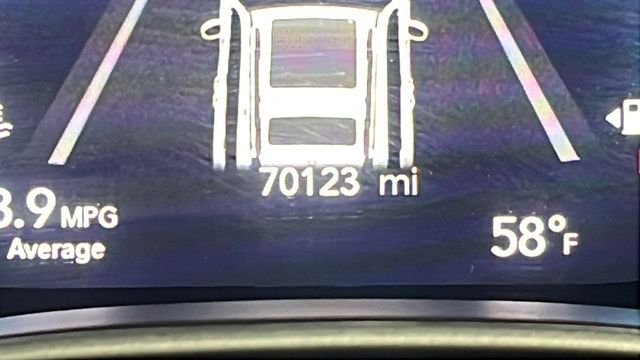 Used 2024 Chrysler Pacifica Touring-L FWD image 10