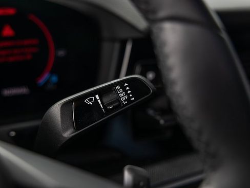 Used 2025 Porsche Cayenne S image 45