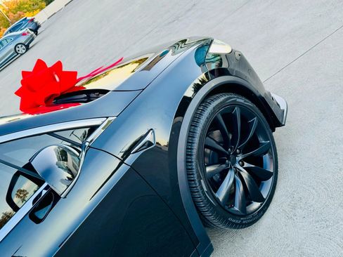 Used 2021 Tesla Model X Long Range image 33