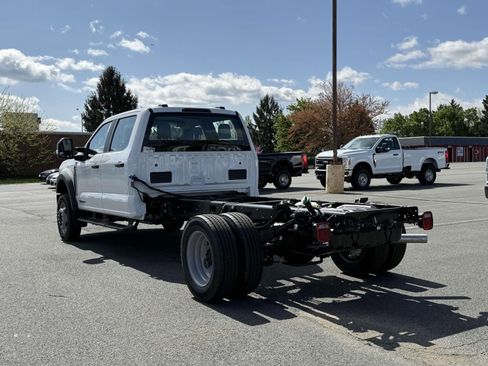 New 2025 Ford F550 4x4 Crew Cab Super Duty image 4