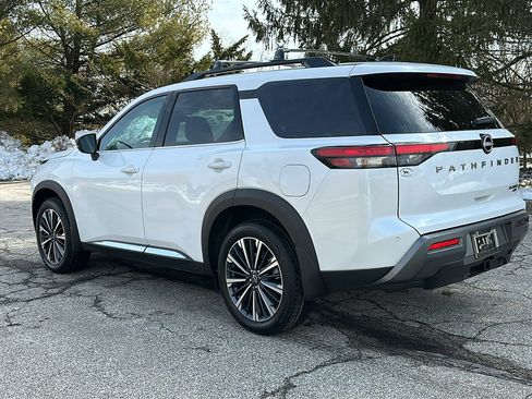 New 2026 Nissan Pathfinder Platinum image 5