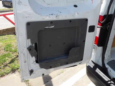 Used 2020 Nissan NV 2500 SV RWD image 38