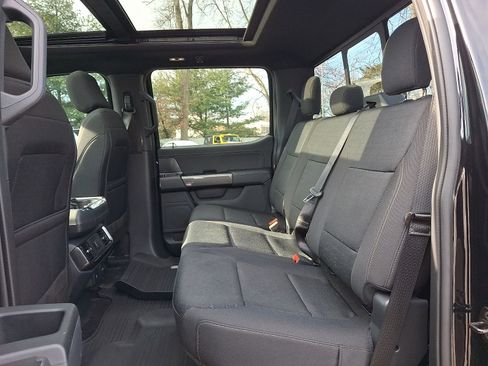 Used 2022 Ford F150 XLT w/ Equipment Group 302A High image 11