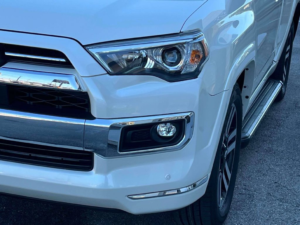 Used 2023 Toyota 4Runner Limited RWD image 9