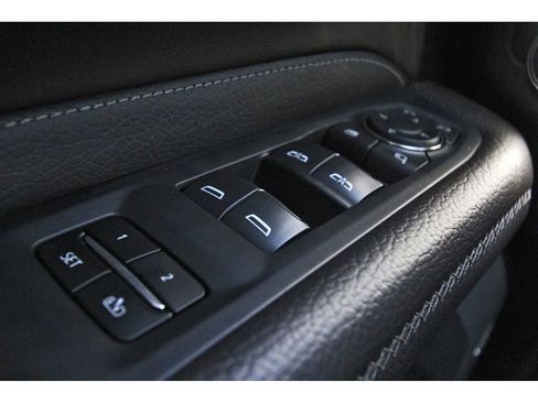 Used 2023 GMC Yukon XL Denali image 20