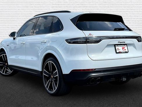 Used 2023 Porsche Cayenne w/ Premium Package AWD/4WD image 4