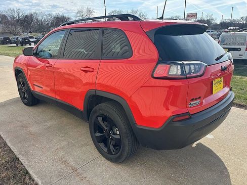 Used 2021 Jeep Cherokee Latitude Plus AWD/4WD image 30