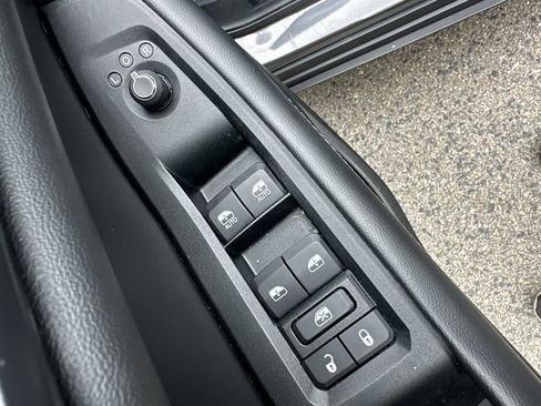 Used 2023 Jeep Grand Cherokee Laredo X w/ Luxury Tech Group I AWD/4WD image 26