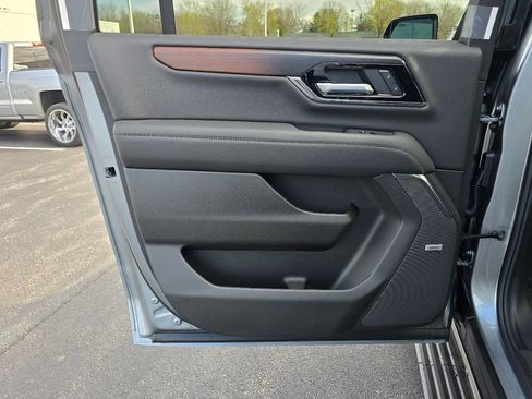 New 2026 GMC Yukon XL Denali w/ Sun & Power Step Package AWD/4WD image 25