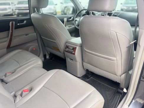 Used 2013 Toyota Highlander Limited image 15