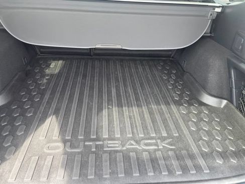 Used 2020 Subaru Outback Limited AWD/4WD image 11