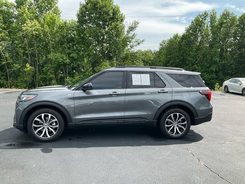 Certified 2026 Ford Explorer ST-Line RWD image 8