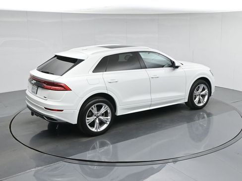 Used 2023 Audi Q8 Premium Plus image 41