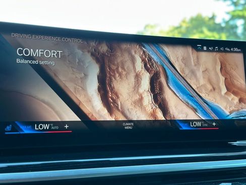 Certified 2023 BMW X7 xDrive40i w/ M Sport Package image 50