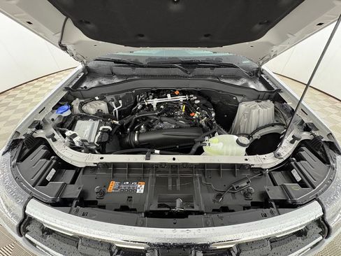 New 2026 Ford Explorer Active w/ Active Comfort Package RWD image 32