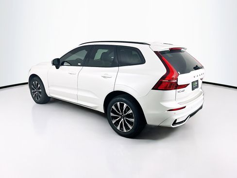 Used 2024 Volvo XC60 B5 Core w/ Protection Package Premier AWD/4WD image 5