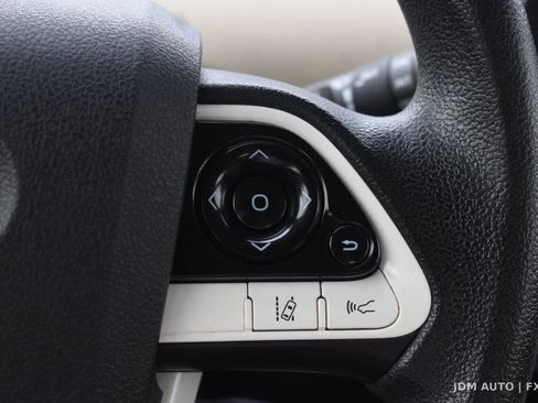 Used 2017 Toyota Prius Two w/ Prius Two Safety Plus Package FWD image 21